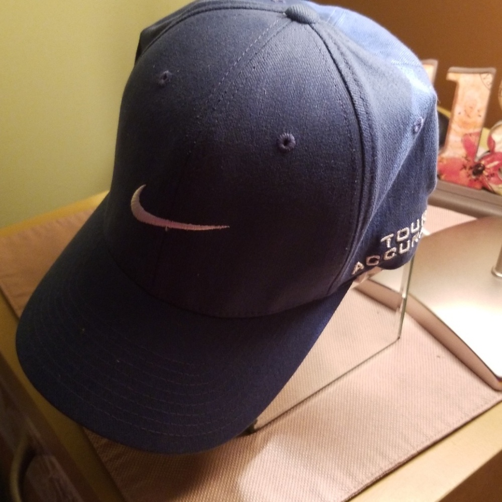 Athletic hat